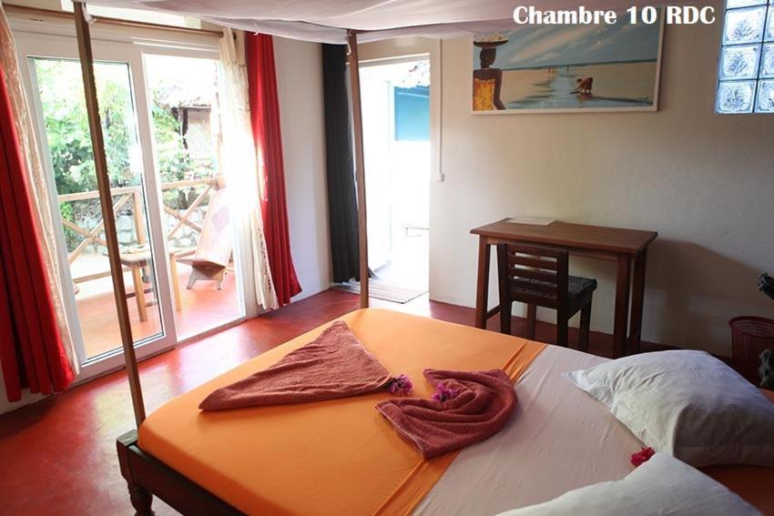 Chez Yolande Hotel Ampangorinana Exterior foto