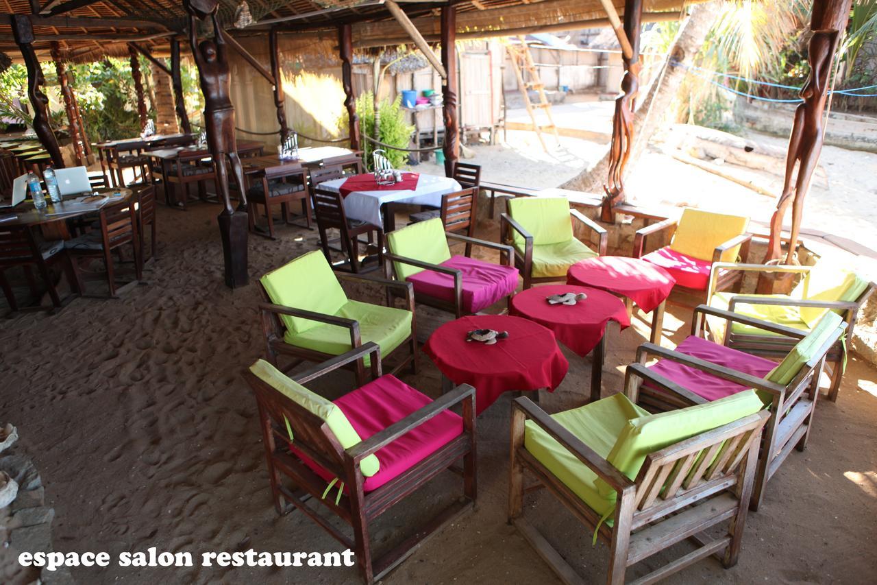 Chez Yolande Hotel Ampangorinana Exterior foto